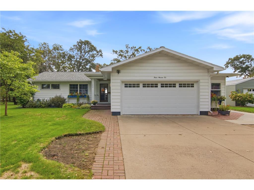 Photo of 1202 North Shore DRIVE, Menomonie, WI 54751 (MLS # 7147973)