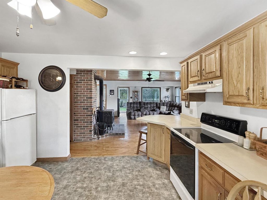 Photo of 4639 Rivermoor ROAD, Omro, WI 54963 (MLS # 50323796)