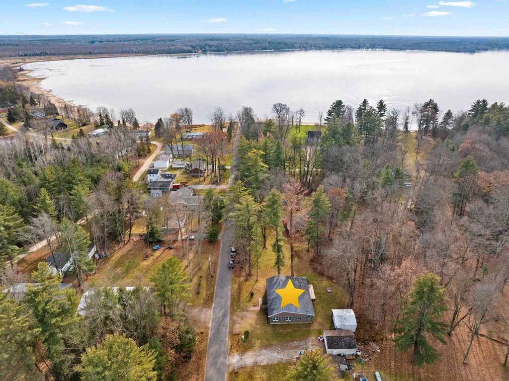 Photo of N8629 Pines ROAD, Wausaukee, WI 54177 (MLS # 50318454)