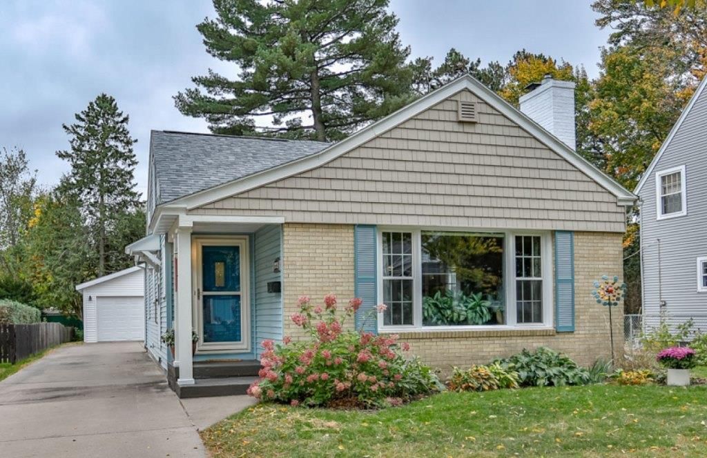 Photo of 1021 Graves AVENUE, Wausau, WI 54403 (MLS # 22504788)
