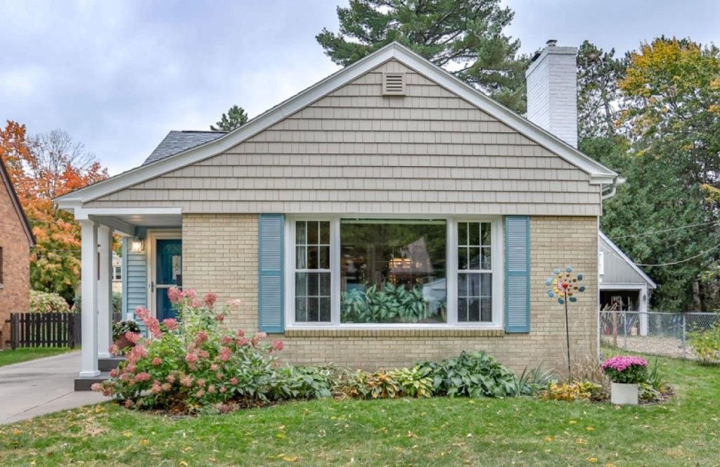 Photo of 1021 Graves AVENUE, Wausau, WI 54403 (MLS # 22504788)