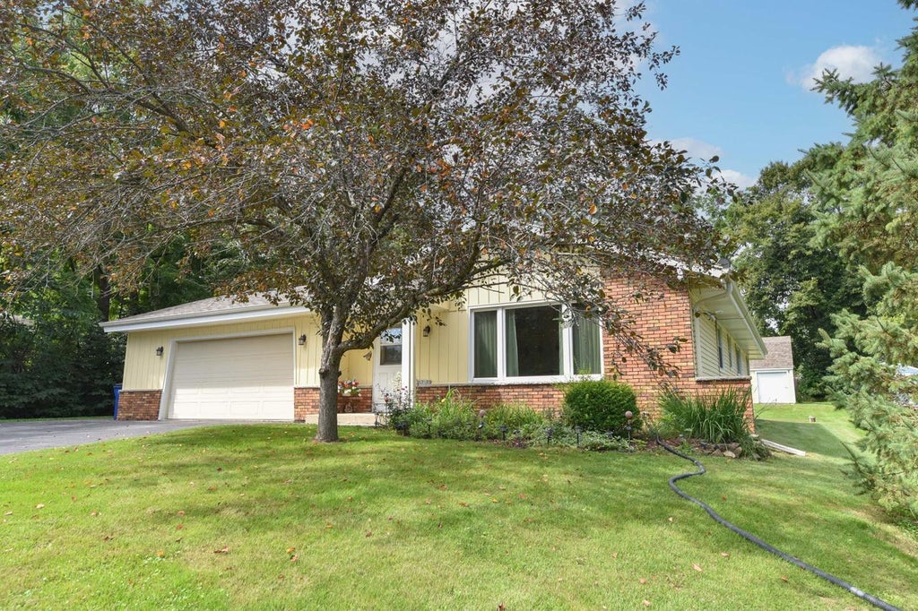 Photo of W193S7137 Hillview DRIVE, Muskego, WI 53150 (MLS # 1976925)
