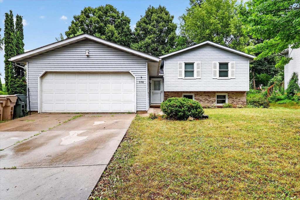 Photo of 518 Seven Nations DRIVE, Madison, WI 53713 (MLS # 2027108)