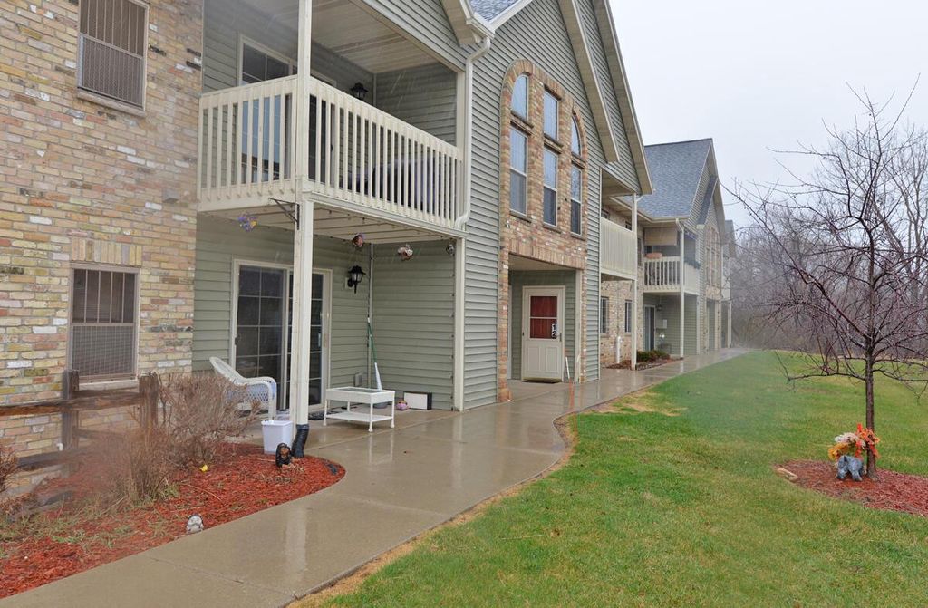 Photo of 3650 E Barbara COURT #12, Oak Creek, WI 53154 (MLS # 1956288)