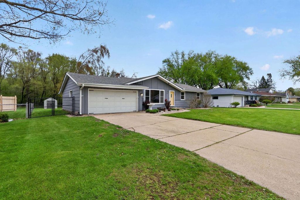 Photo of 3345 Colby LANE, Janesville, WI 53546 (MLS # 2022487)