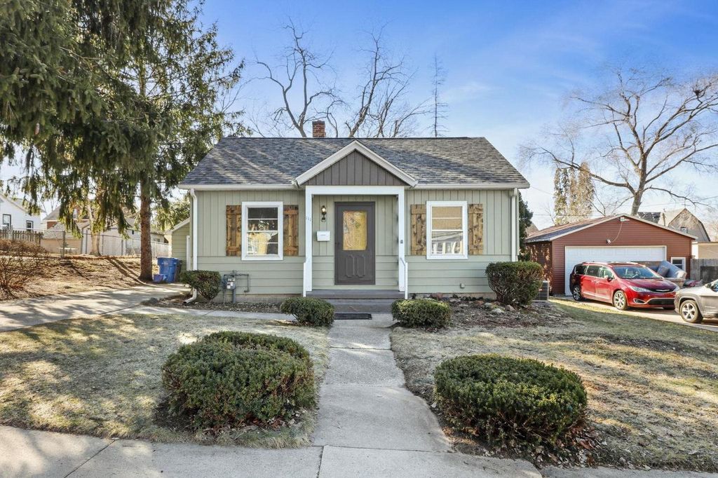 Photo of 111 E Green STREET, Watertown, WI 53098 (MLS # 2018394)