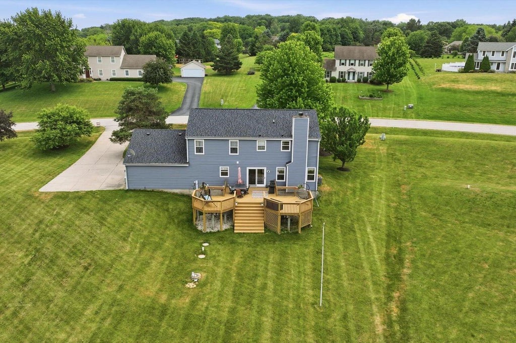 Photo of S25W30256 Jenna LANE, Waukesha, WI 53188 (MLS # 1967429)