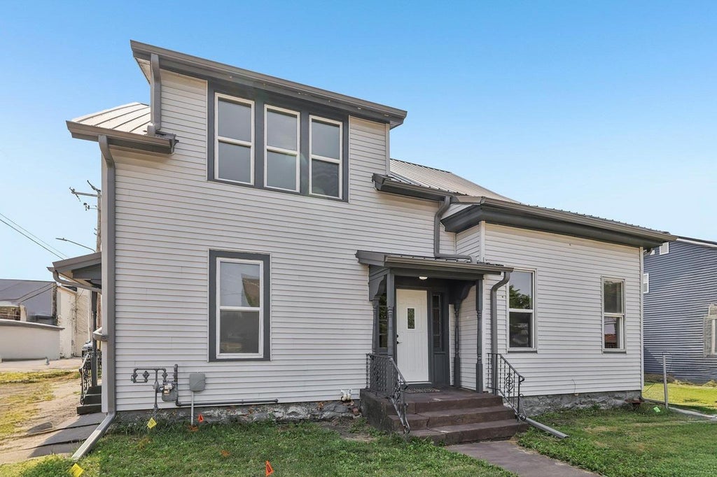 Photo of 124 Elm STREET, Mauston, WI 53948 (MLS # 2029436)