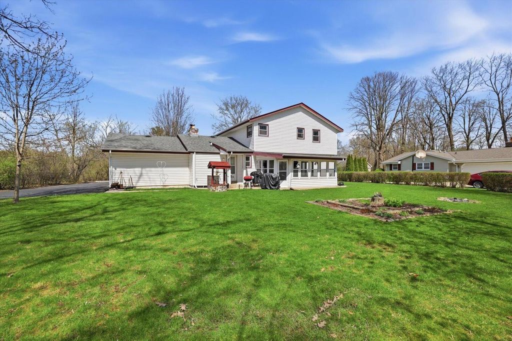 Photo of S70W16797 Hedgewood DRIVE, Muskego, WI 53150 (MLS # 1958650)