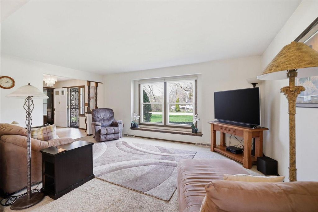 Photo of S70W16797 Hedgewood DRIVE, Muskego, WI 53150 (MLS # 1958650)