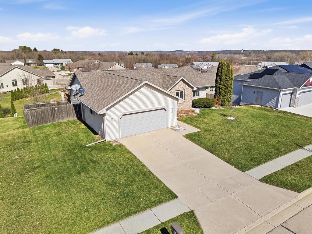 Photo of 213 Wollet DRIVE, Fort Atkinson, WI 53538 (MLS # 2019077)