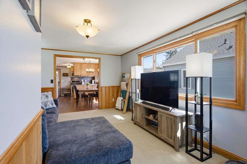 Photo of 503 N Ash AVENUE, Marshfield, WI 54449 (MLS # 22602068)