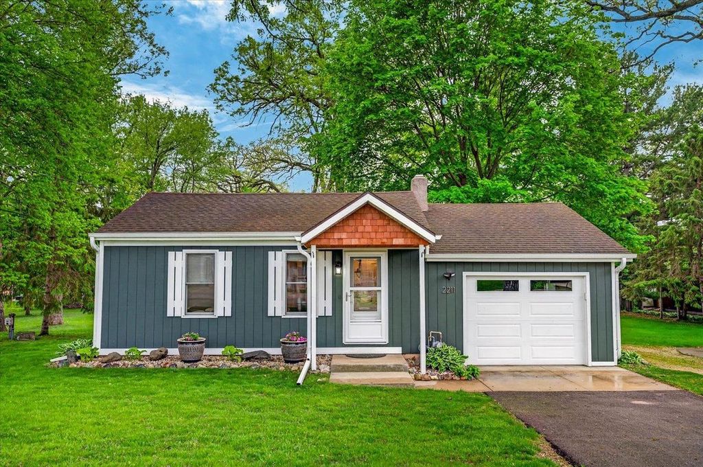 Photo of 2211 Colladay Point DRIVE, Stoughton, WI 53589 (MLS # 2022431)
