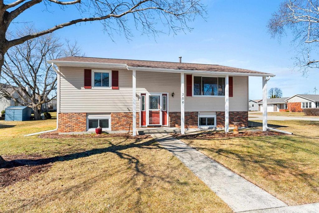 Photo of 306 Harmsen AVENUE, Waupun, WI 53963 (MLS # 50322347)