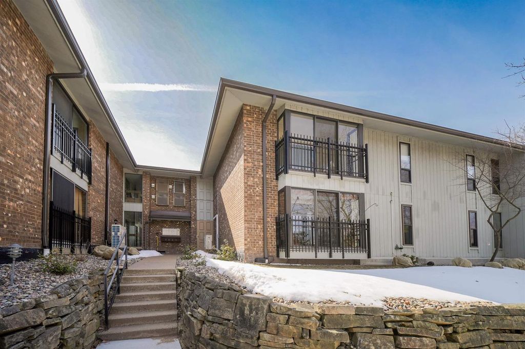 Photo of 3625 N 6th STREET #Unit 302, Wausau, WI 54403 (MLS # 22601262)