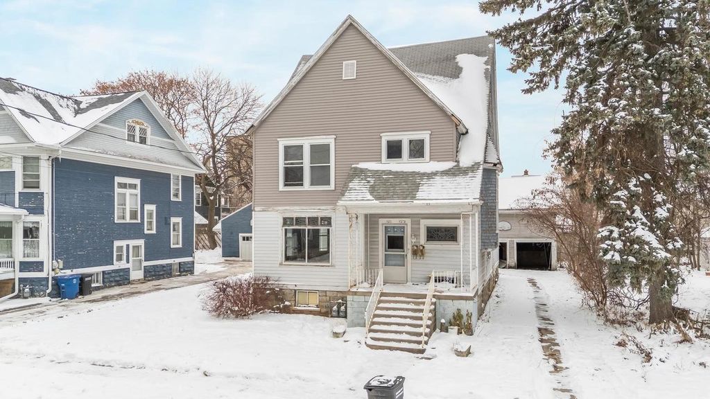 Photo of 541 Mt Vernon STREET, Oshkosh, WI 54901 (MLS # 50319010)