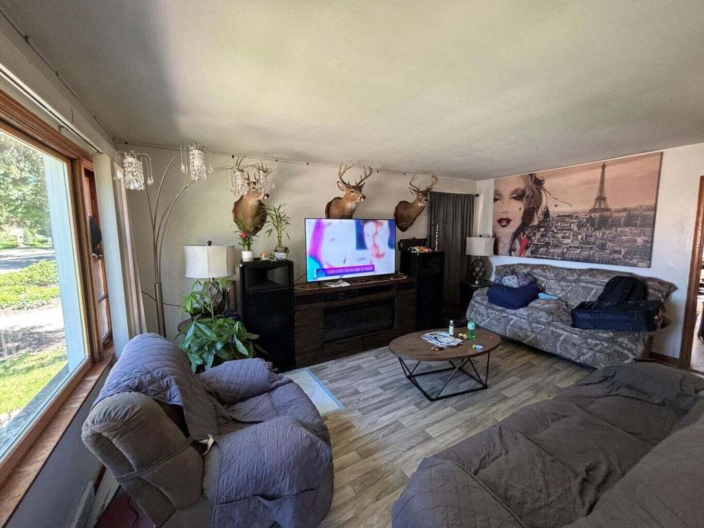 Photo of 3605 W Ohio AVENUE, Milwaukee, WI 53215 (MLS # 1947624)