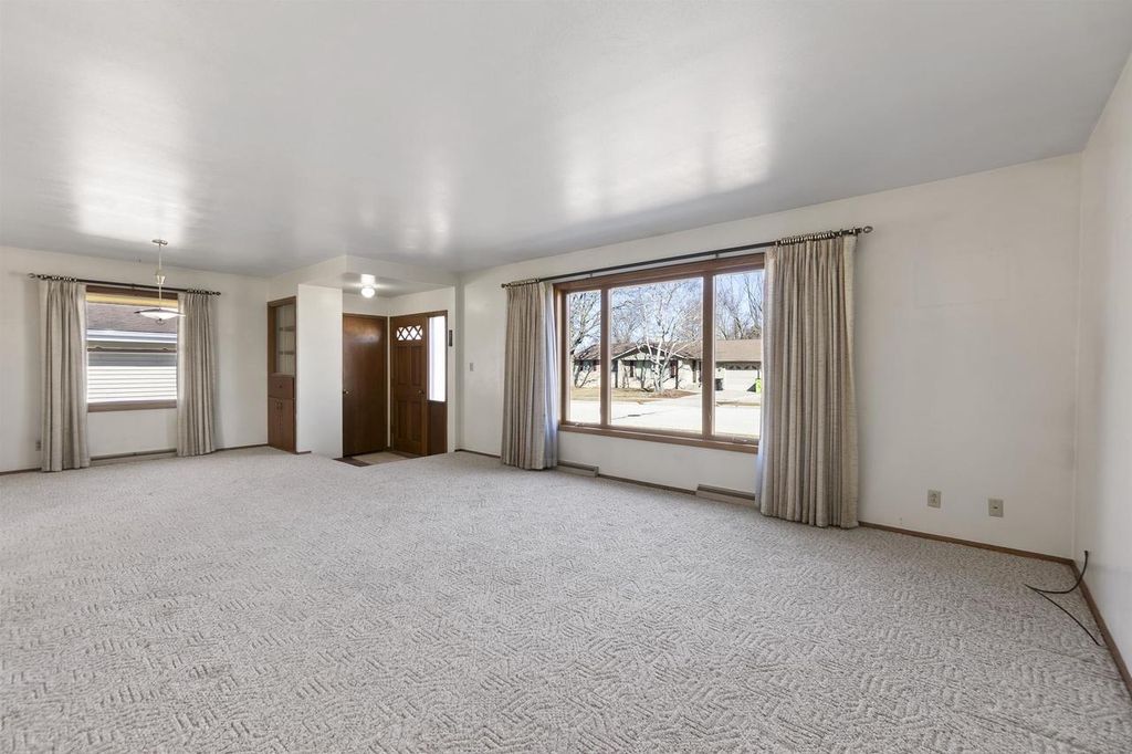 Photo of 421 Manhattan STREET, Chilton, WI 53014 (MLS # 50322289)