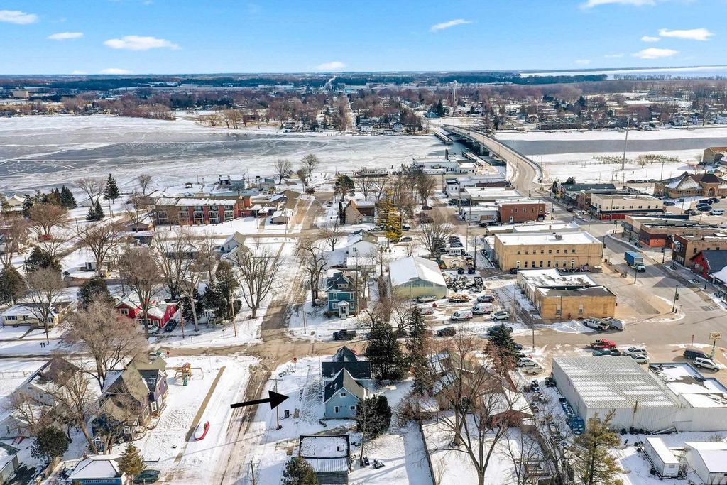 Photo of 34 N 3rd STREET, Winneconne, WI 54986 (MLS # 50320451)