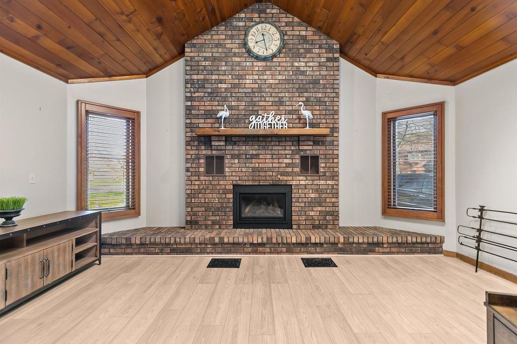 Photo of 1841 Eagle DRIVE, Neenah, WI 54956 (MLS # 50325163)
