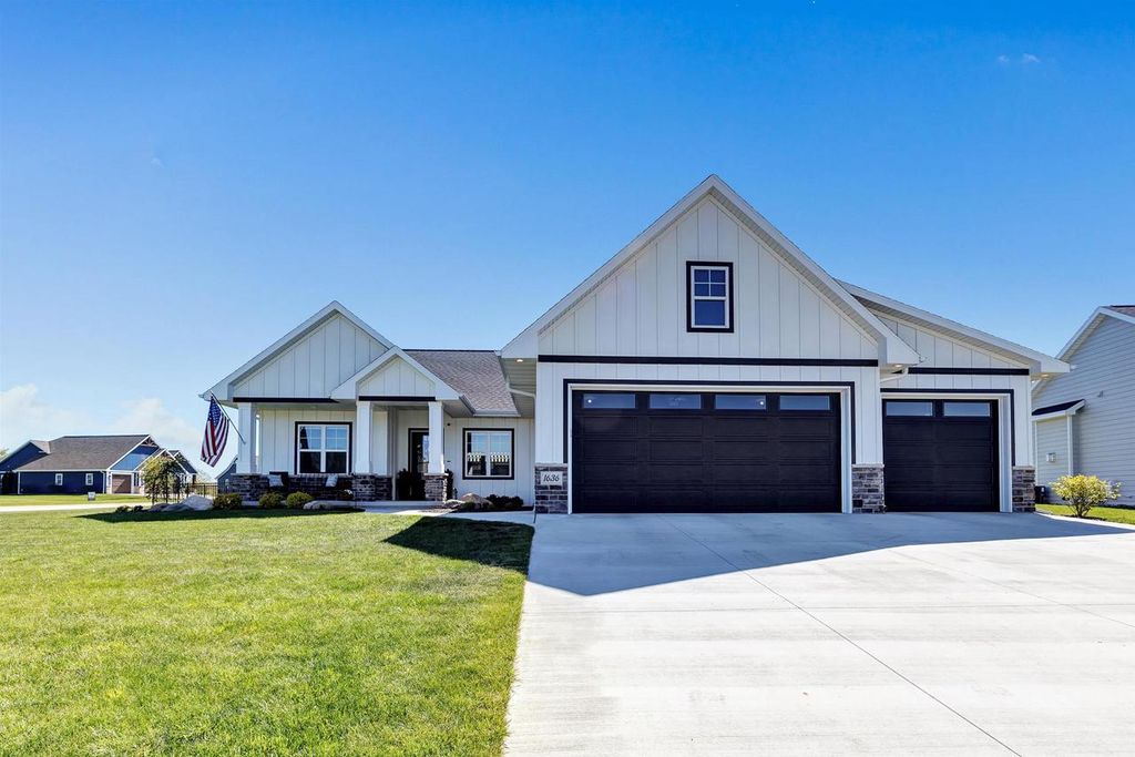 Photo of 1636 Drusillas WAY, Green Bay, WI 54313 (MLS # 50325548)