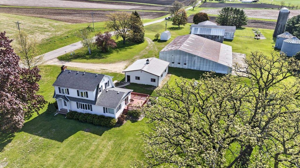 Photo of 14529 W Spring Valley ROAD, Orfordville, WI 53576 (MLS # 2022721)