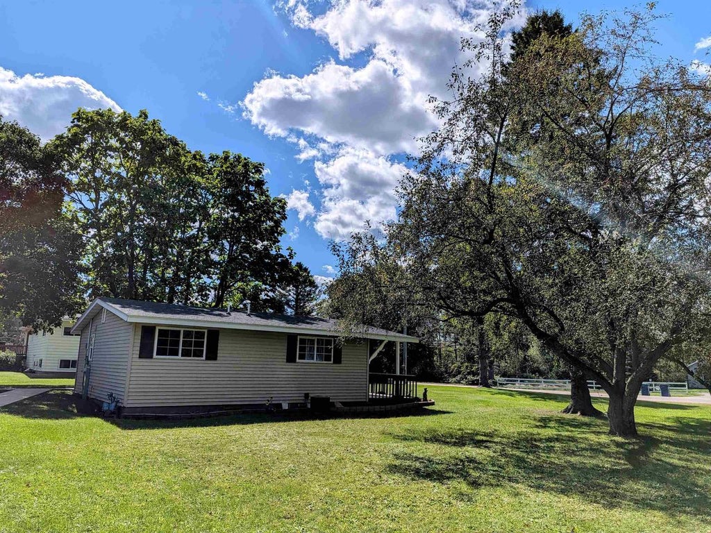 Photo of 150847 Red Maple ROAD, Wausau, WI 54401 (MLS # 22604503)