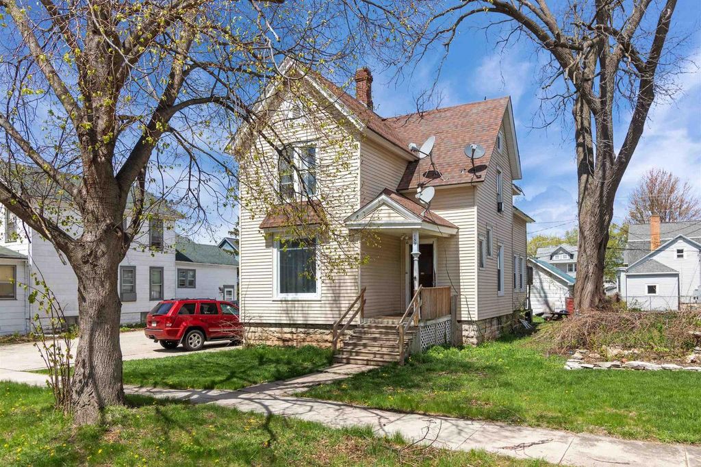 Photo of 153 Hoyt STREET, Fond Du Lac, WI 54935 (MLS # 50324594)