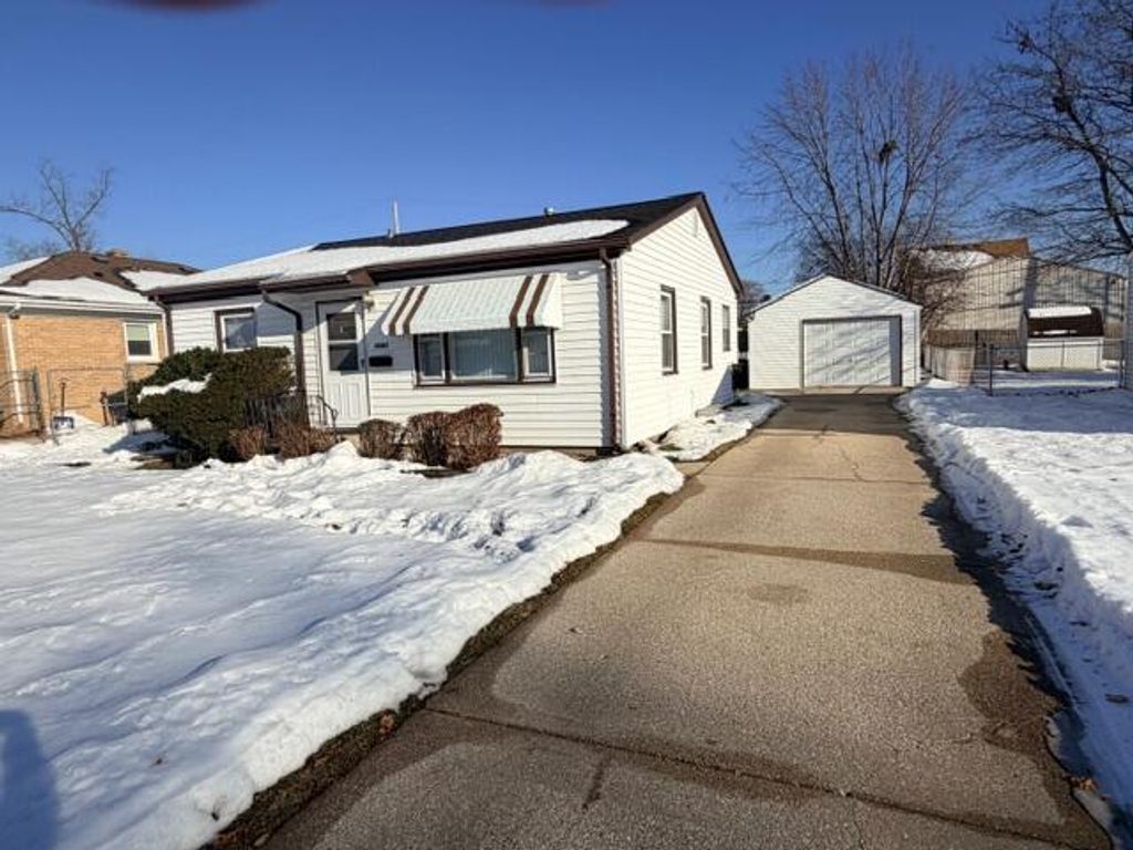Photo of 2405 Russet STREET, Racine, WI 53405 (MLS # 1945415)