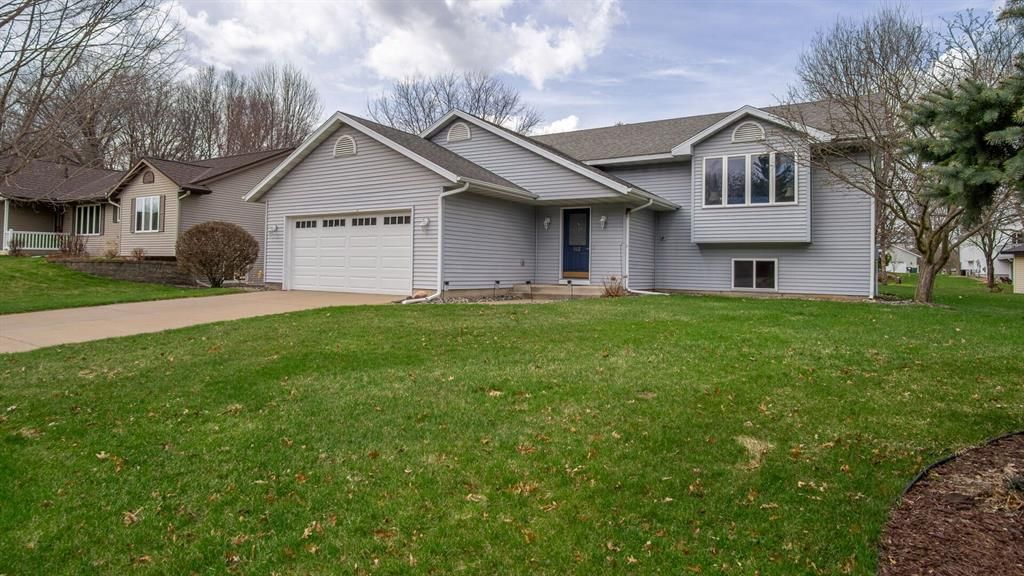 Photo of 512 Windsor Forest DRIVE, Altoona, WI 54720 (MLS # 1599935)