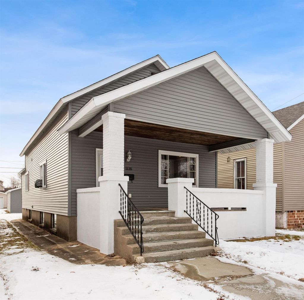 Photo of 1135 Carney BOULEVARD, Marinette, WI 54143 (MLS # 50320134)