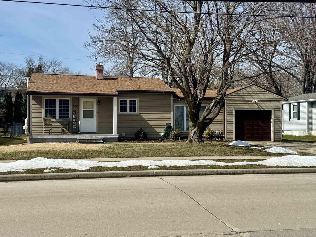 Photo of 800 S Center STREET, Beaver Dam, WI 53916 (MLS # 2018495)
