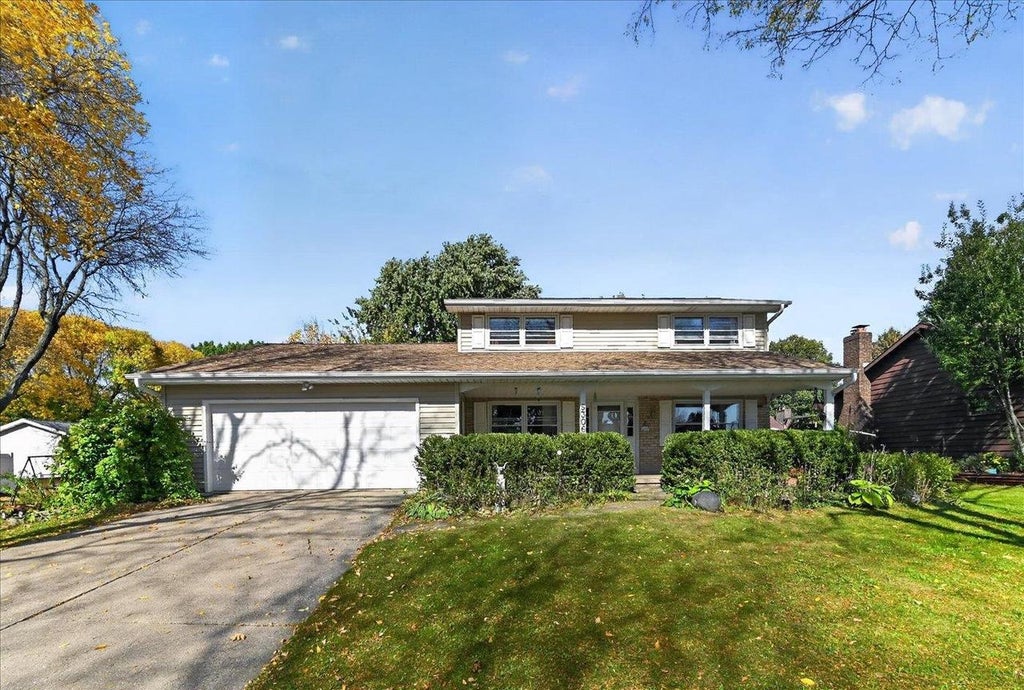Photo of 5306 Brookshire LANE, Madison, WI 53714 (MLS # 2034537)