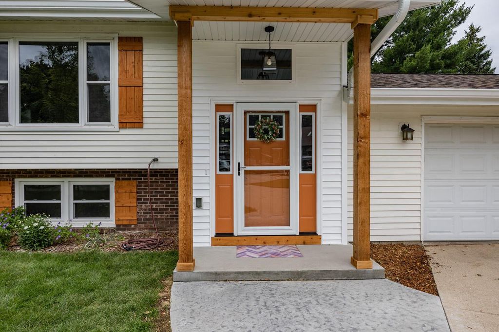 Photo of 918 Sunset LANE, Horicon, WI 53032 (MLS # 1968182)