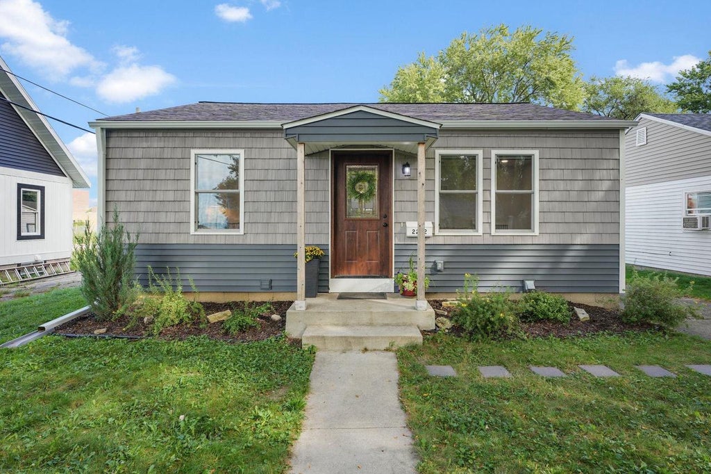 Photo of 2252 Coolidge STREET, Madison, WI 53704 (MLS # 2031145)