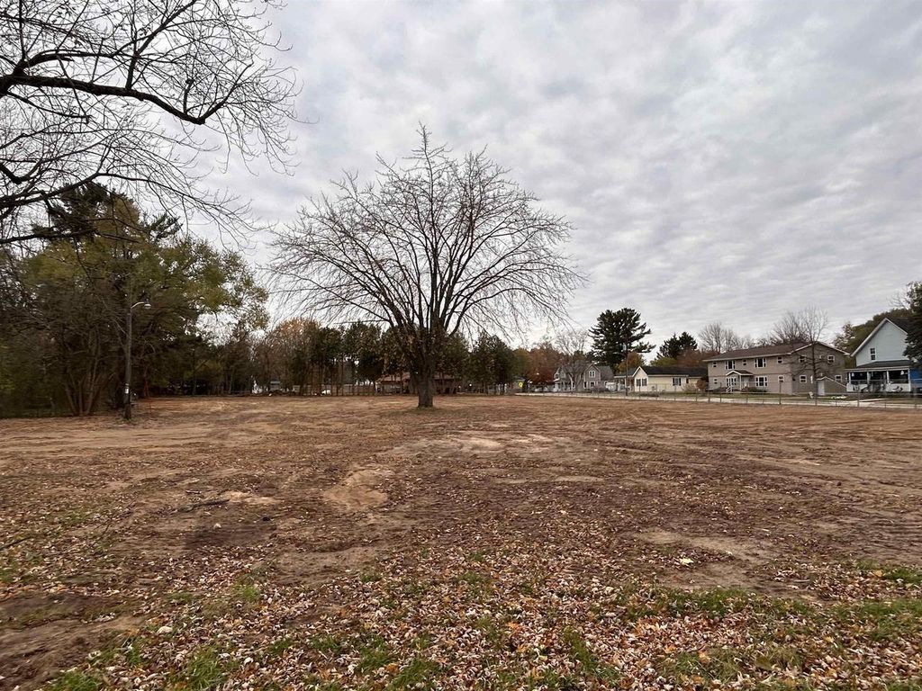 Photo of 327 S Waupaca STREET, Wautoma, WI 54982 (MLS # 50317805)