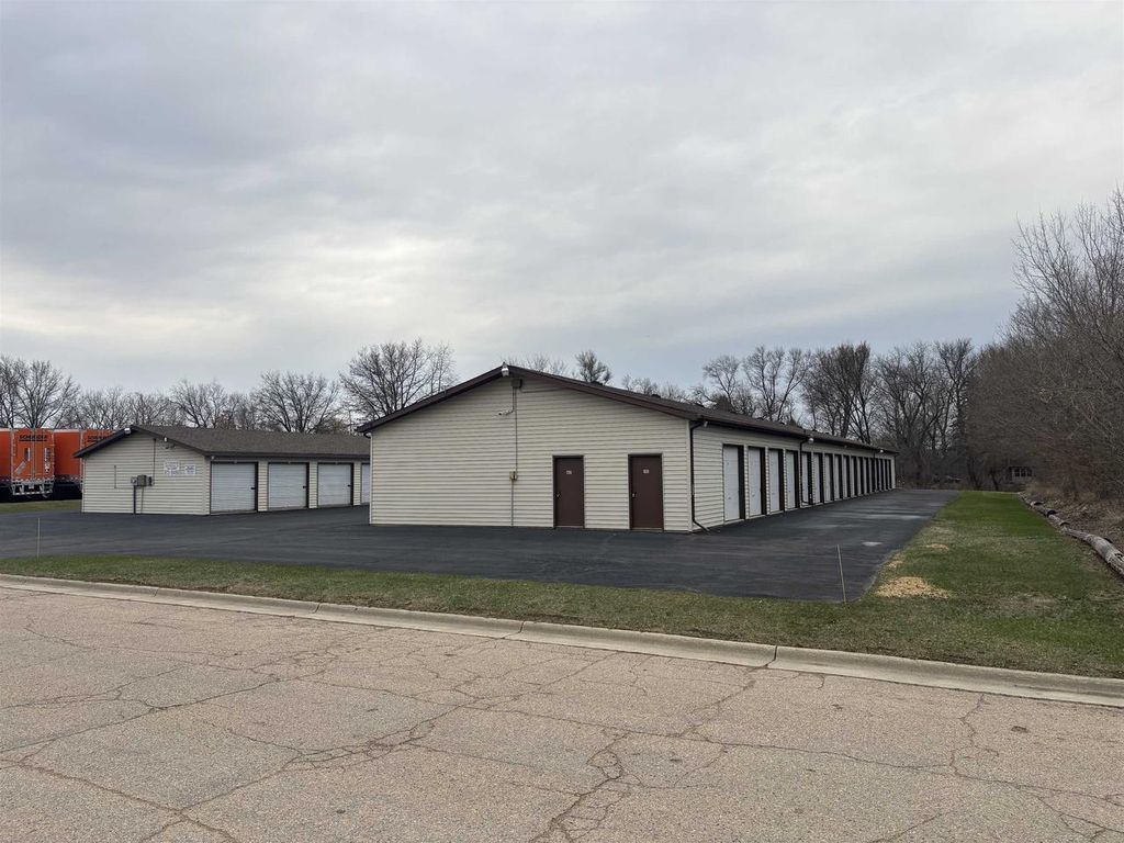 Photo of 1118 East STREET, Stoughton, WI 53589 (MLS # 2019599)