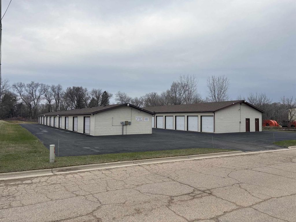 Photo of 1118 East STREET, Stoughton, WI 53589 (MLS # 2019599)