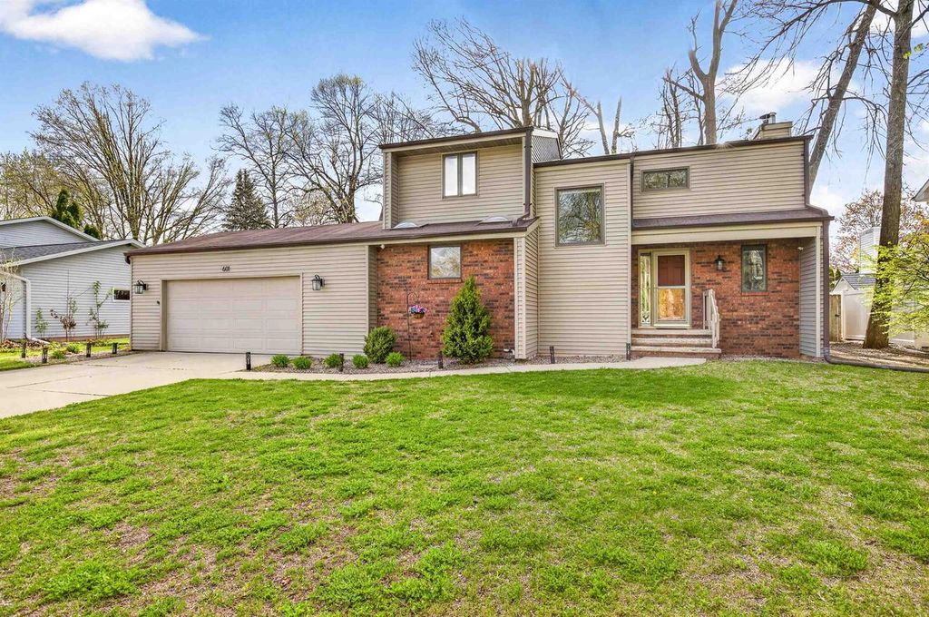 Photo of 601 S Covenant LANE, Appleton, WI 54915 (MLS # 50325288)