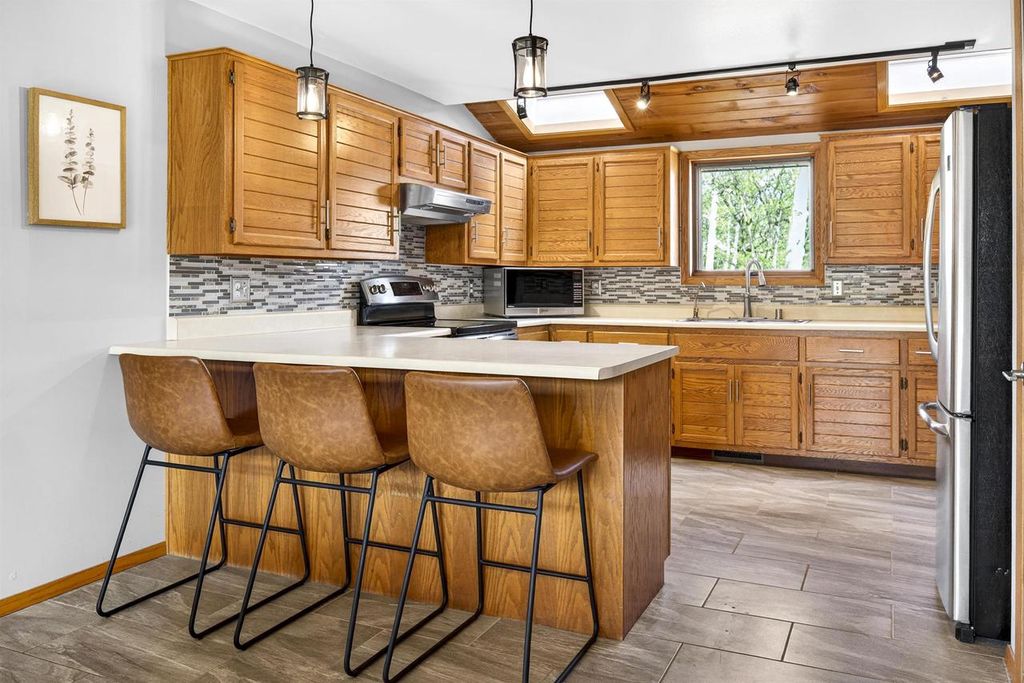 Photo of 601 S Covenant LANE, Appleton, WI 54915 (MLS # 50325288)