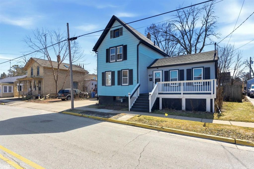 Photo of 411 E Division STREET, Watertown, WI 53094 (MLS # 2018324)