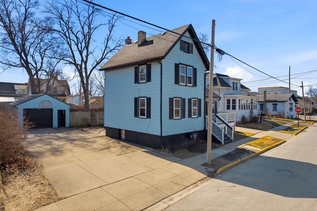 Photo of 411 E Division STREET, Watertown, WI 53094 (MLS # 2018324)