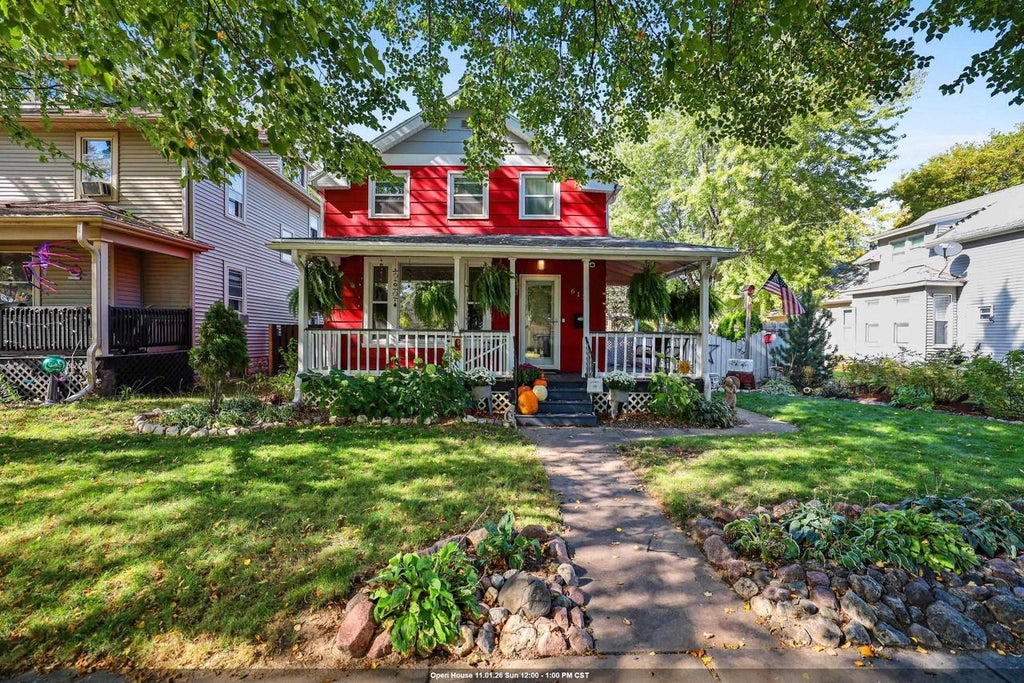 Photo of 613 N Chestnut AVENUE, Green Bay, WI 54303 (MLS # 50334234)
