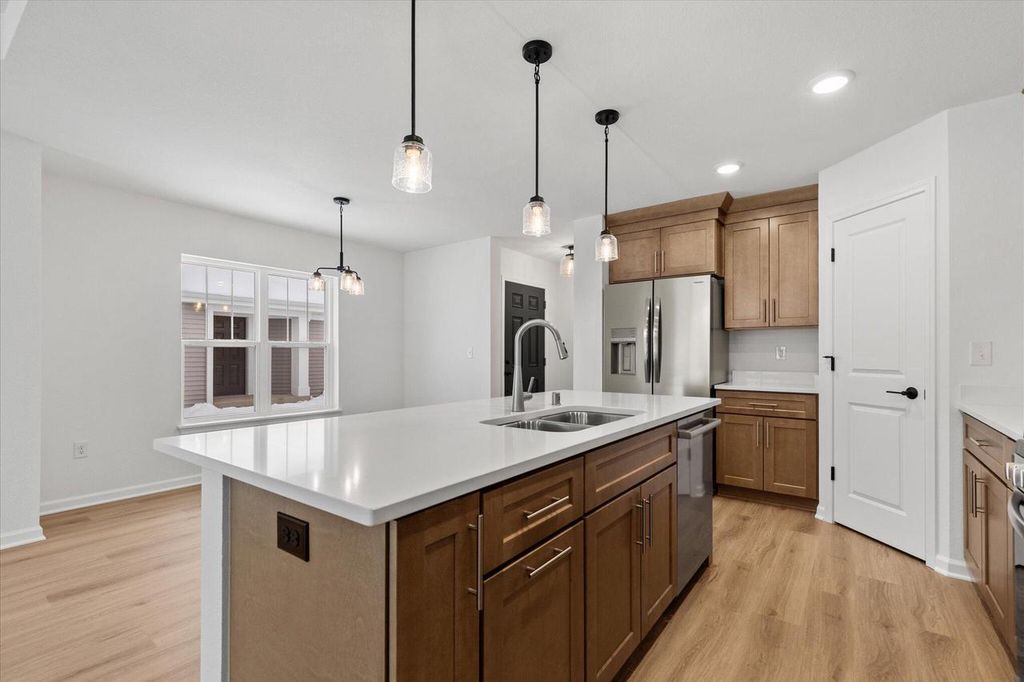 Photo of 516 Hunter Oaks BOULEVARD #0802, Watertown, WI 53094 (MLS # 1959486)