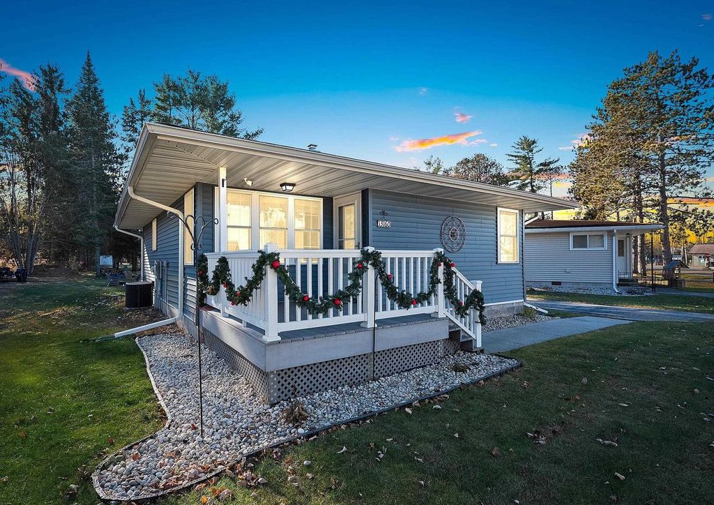 Photo of 13160 Parkway ROAD, Pound, WI 54161 (MLS # 50318448)