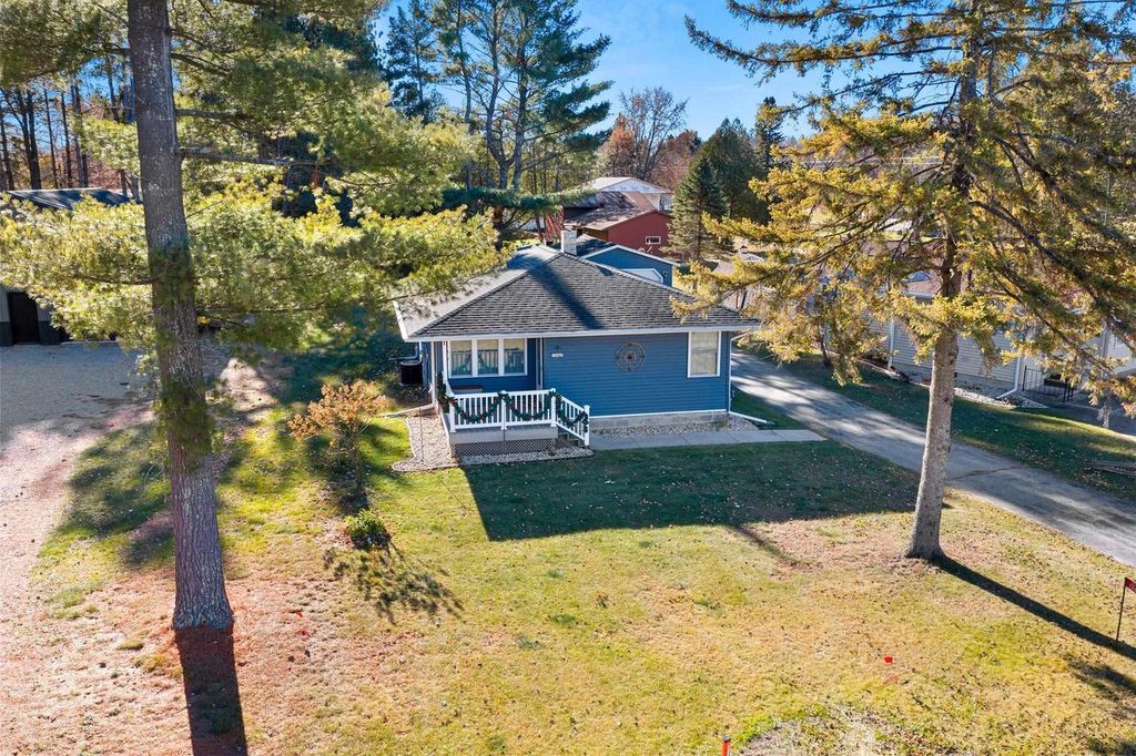 Photo of 13160 Parkway ROAD, Pound, WI 54161 (MLS # 50318448)