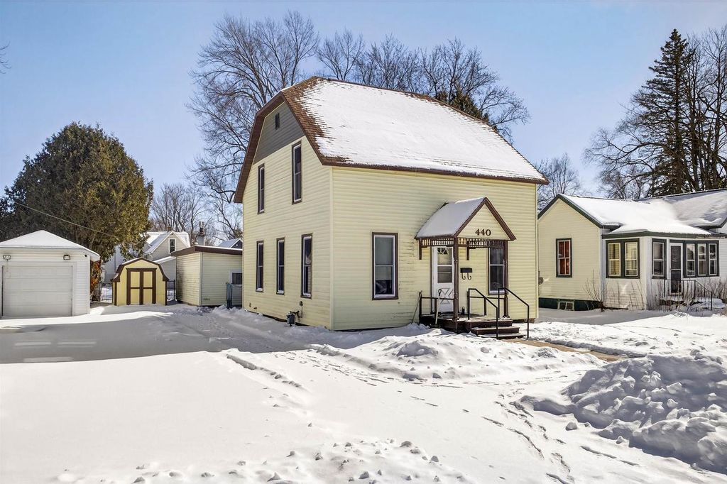 Photo of 440 11th Avenue North Ave, Wisconsin Rapids, WI 54495 (MLS # 22600952)