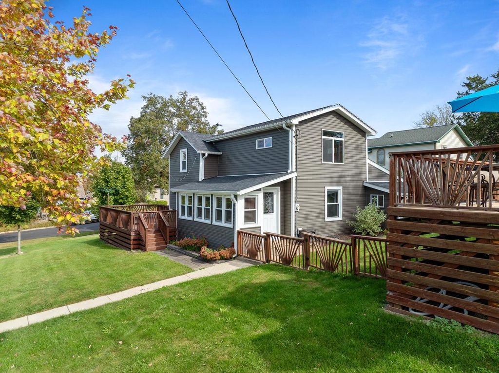 Photo of 119 N Main STREET, Delavan, WI 53115 (MLS # 1938692)