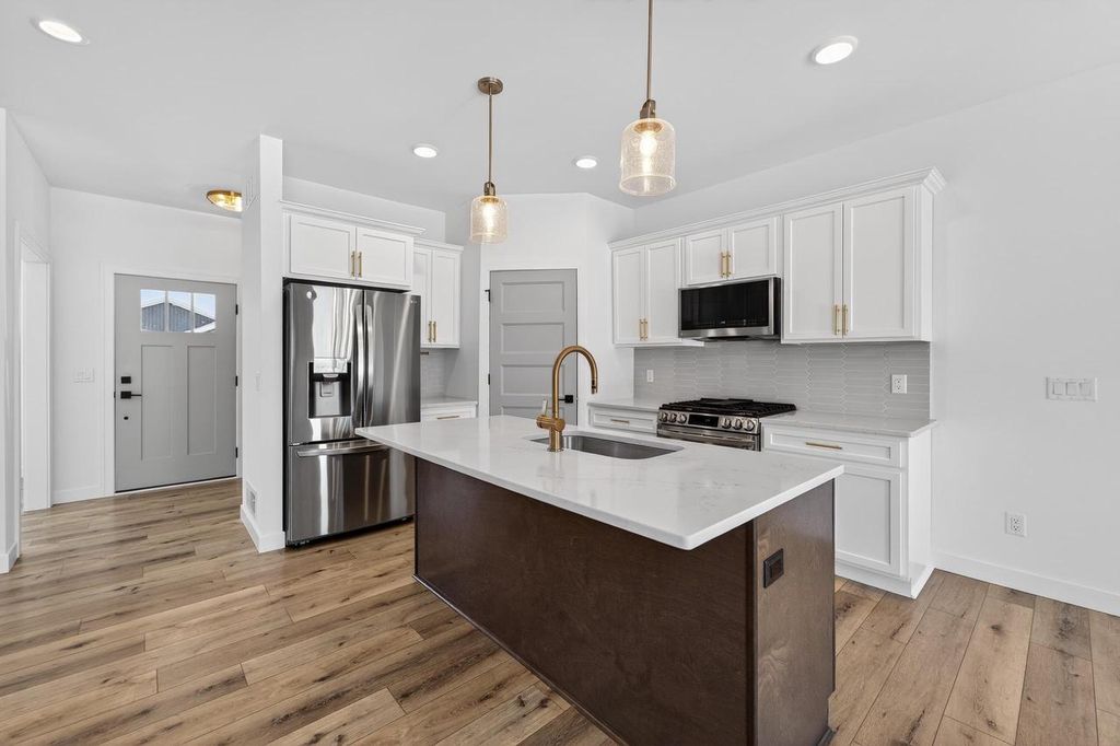 Photo of 1064 Kamperschroer WAY, Sun Prairie, WI 53590 (MLS # 2015852)