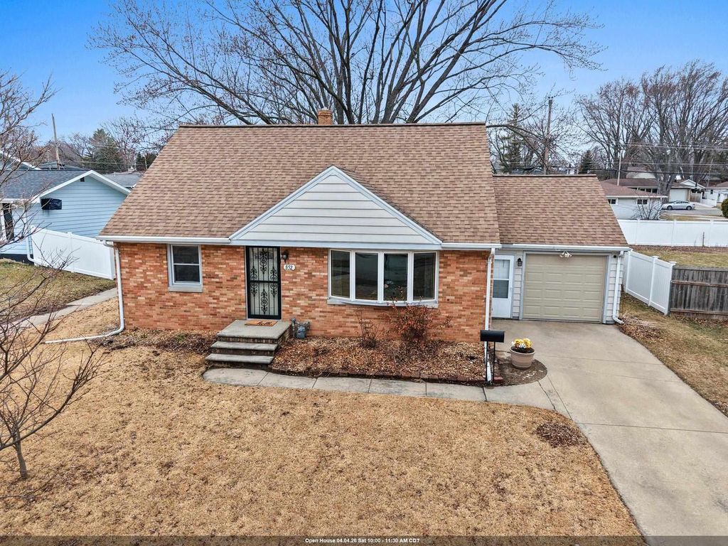 Photo of 852 Raymond STREET, Green Bay, WI 54304 (MLS # 50322959)